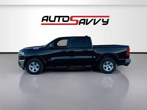 Diamond Black Crystal Pearlcoat 2025 RAM 1500 Big Horn/Lone Star