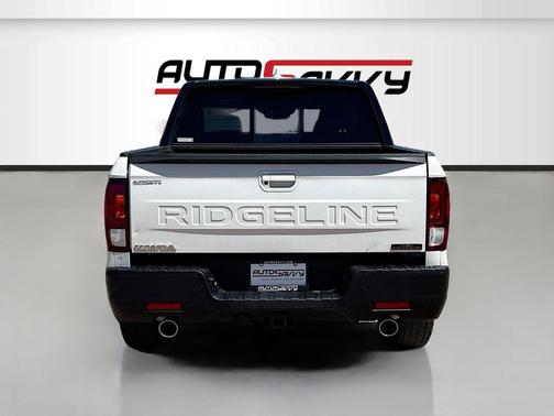 Platinum White Pearl 2025 Honda Ridgeline TrailSport