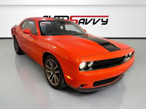 Go Mango 2023 Dodge Challenger R/T