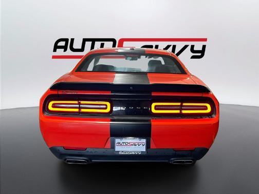 Go Mango 2023 Dodge Challenger R/T