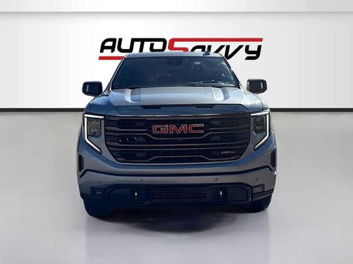 Sterling Metallic 2024 GMC Sierra 1500 AT4