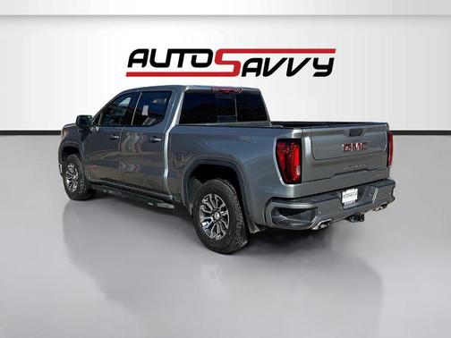 Sterling Metallic 2024 GMC Sierra 1500 AT4
