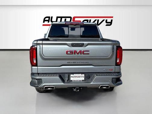Sterling Metallic 2024 GMC Sierra 1500 AT4