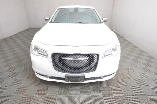 2018 Chrysler 300 Limited