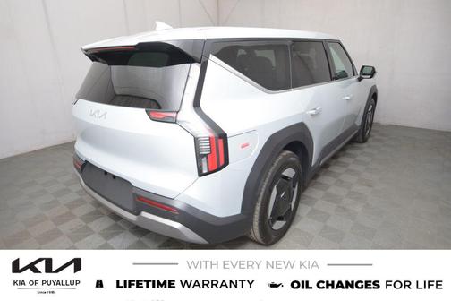 2026 Kia EV9 Light Long Range