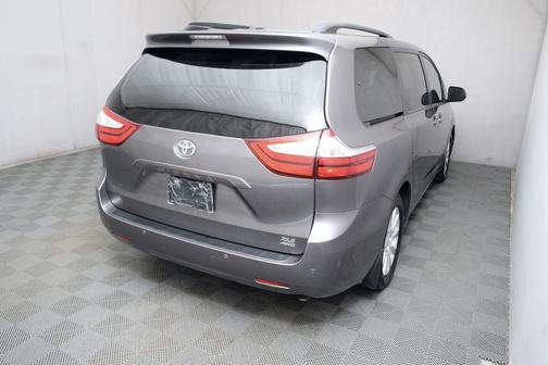 Predawn Gray Mica 2017 Toyota Sienna XLE