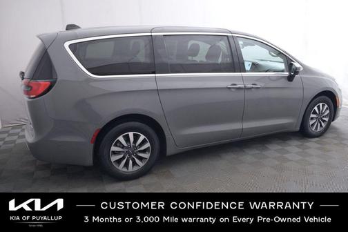 2023 Chrysler Pacifica Hybrid Touring L