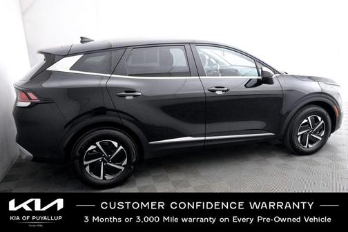 Fusion Black 2024 Kia Sportage Hybrid LX