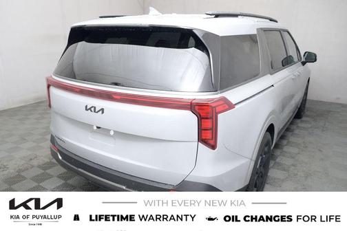 Ceramic Silver 2026 Kia Carnival SX
