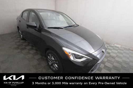 2020 Toyota Yaris Sedan XLE