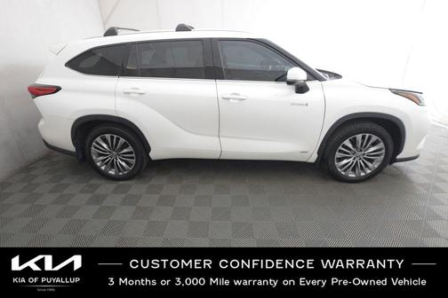 2021 Toyota Highlander Hybrid Platinum