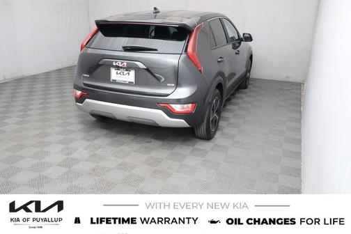 Interstellar Gray 2026 Kia Niro LX