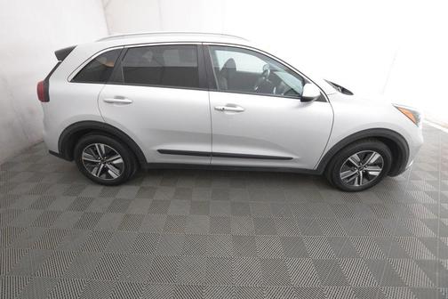 2021 Kia Niro LXS