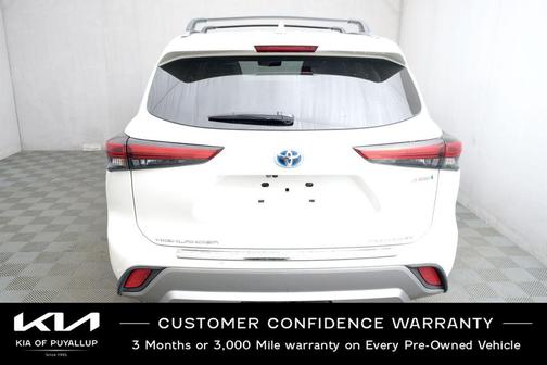 2021 Toyota Highlander Hybrid Platinum