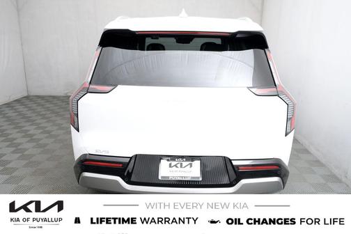 Glacial White Pearl 2026 Kia EV9 Land