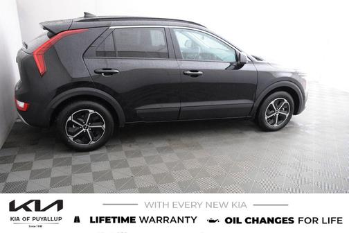 Aurora Black Pearl 2026 Kia Niro LX