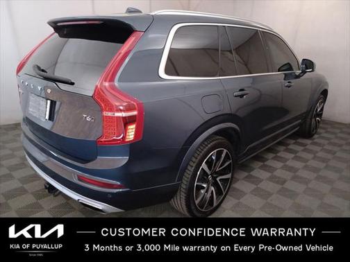 2020 Volvo XC90 T6 Momentum