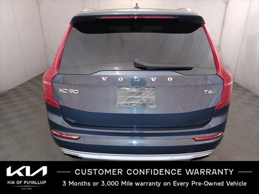 2020 Volvo XC90 T6 Momentum