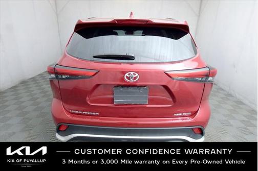 2022 Toyota Highlander XSE