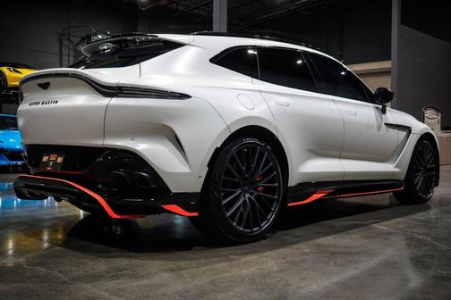 2023 Aston Martin DBX 707