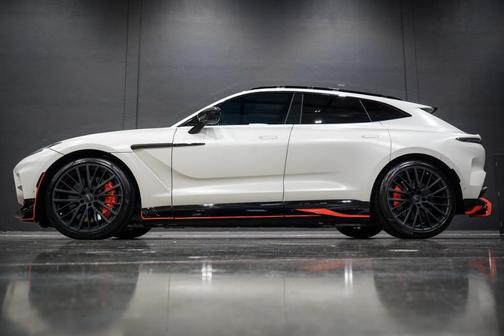 2023 Aston Martin DBX 707