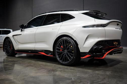 2023 Aston Martin DBX 707