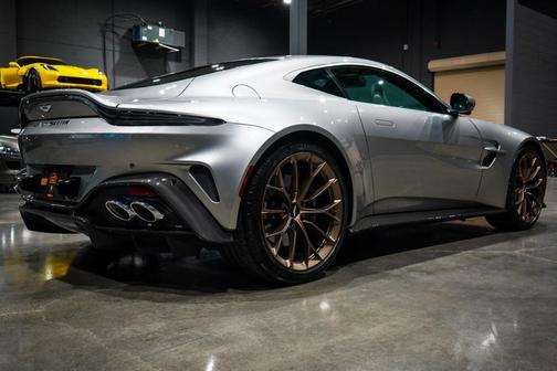 2025 Aston Martin Vantage Base