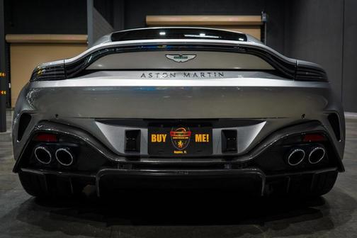 2025 Aston Martin Vantage Base