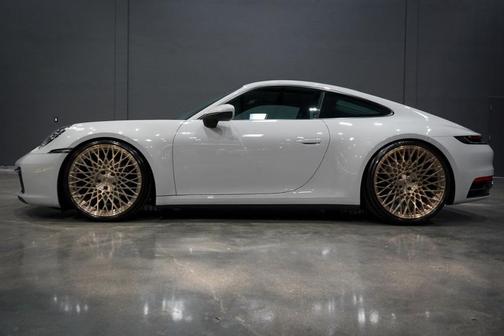 2020 Porsche 911 Carrera