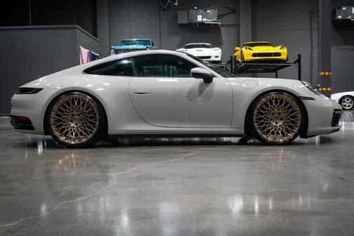 2020 Porsche 911 Carrera