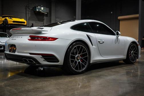 2019 Porsche 911 Turbo