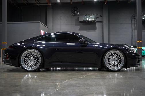 2025 Porsche 911 Carrera