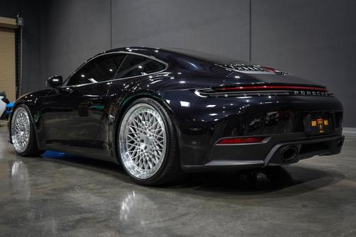 2025 Porsche 911 Carrera