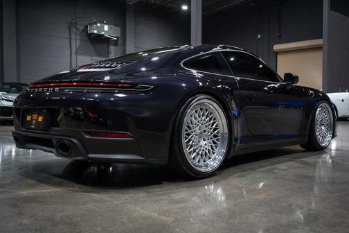 2025 Porsche 911 Carrera