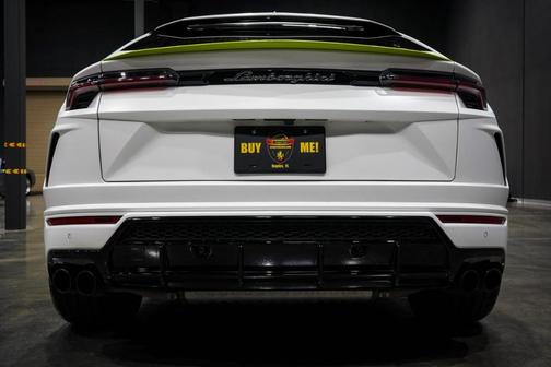 2022 Lamborghini Urus Graphite Capsule