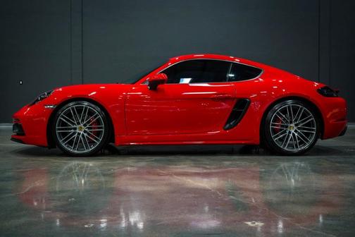 2025 Porsche 718 Cayman GTS 4.0