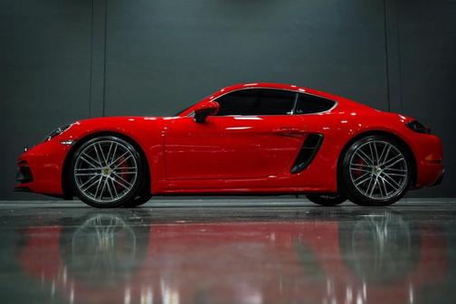 2025 Porsche 718 Cayman GTS 4.0