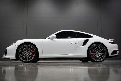 2017 Porsche 911 Turbo