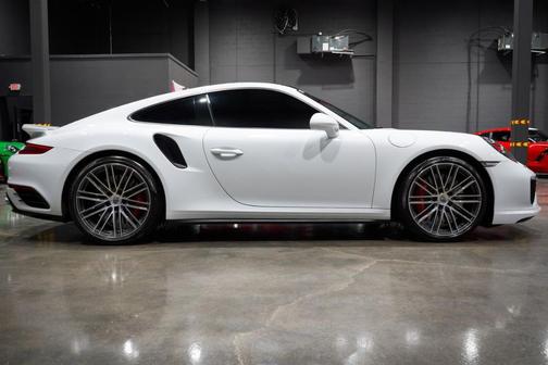 2017 Porsche 911 Turbo