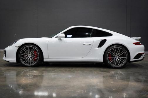 2017 Porsche 911 Turbo