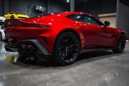 2025 Aston Martin Vantage Base