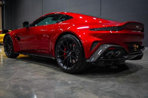 2025 Aston Martin Vantage Base