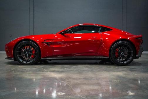 2025 Aston Martin Vantage Base