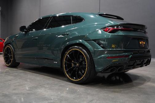 2023 Lamborghini Urus S