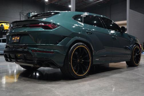 2023 Lamborghini Urus S