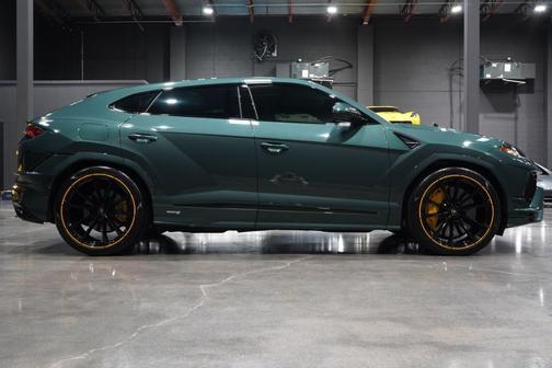 2023 Lamborghini Urus S