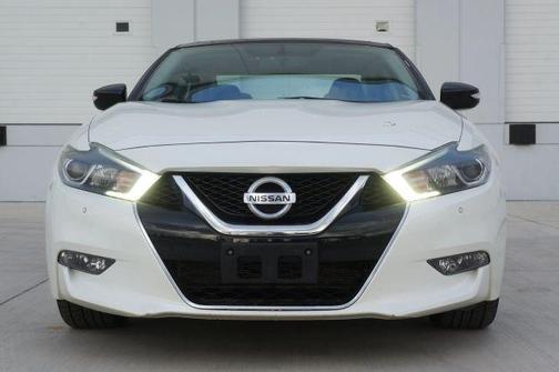 White 2018 Nissan Maxima 3.5 SL