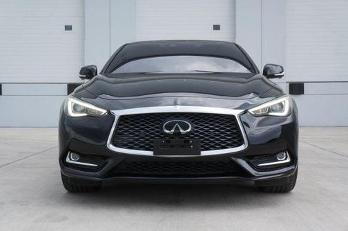 2022 INFINITI Q60 LUXE