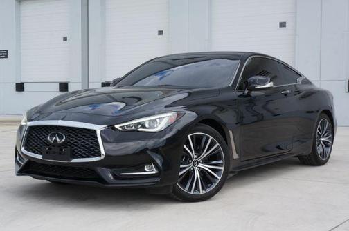 2022 INFINITI Q60 LUXE