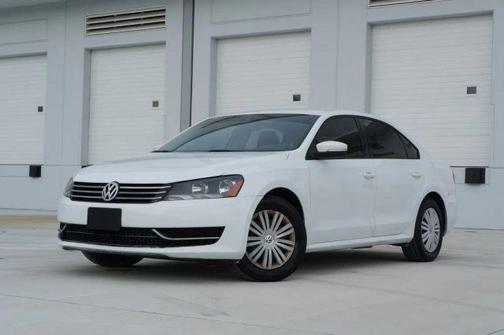 2014 Volkswagen Passat 1.8T S